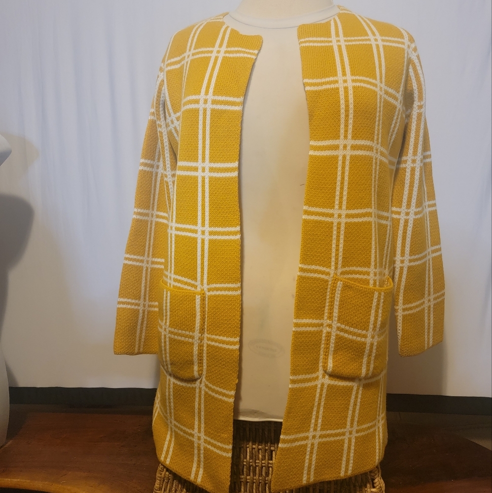 LOLA B sweater